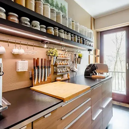 홈스테이 In A And Cosy Place In 몽도르프레방