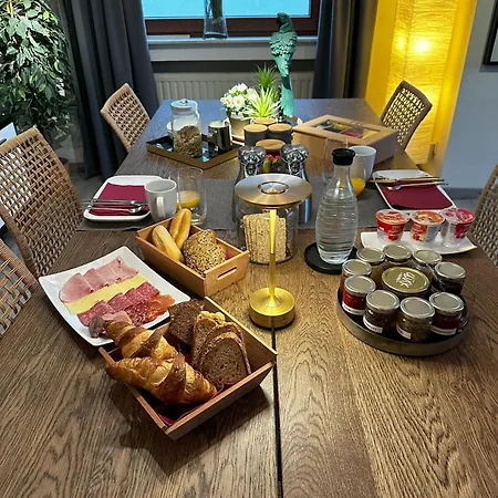 In A And Cosy Place In * 몽도르프레방